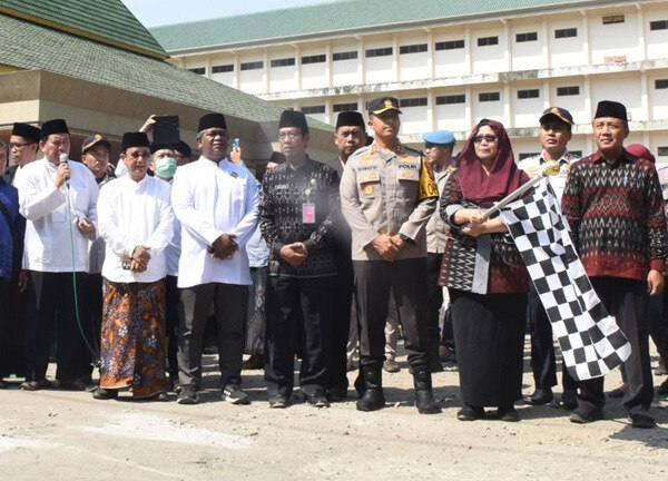 Pj Wali Kota Kediri Zanariah Berangkatkan 304 Jemaah Calon Haji Kota Kediri