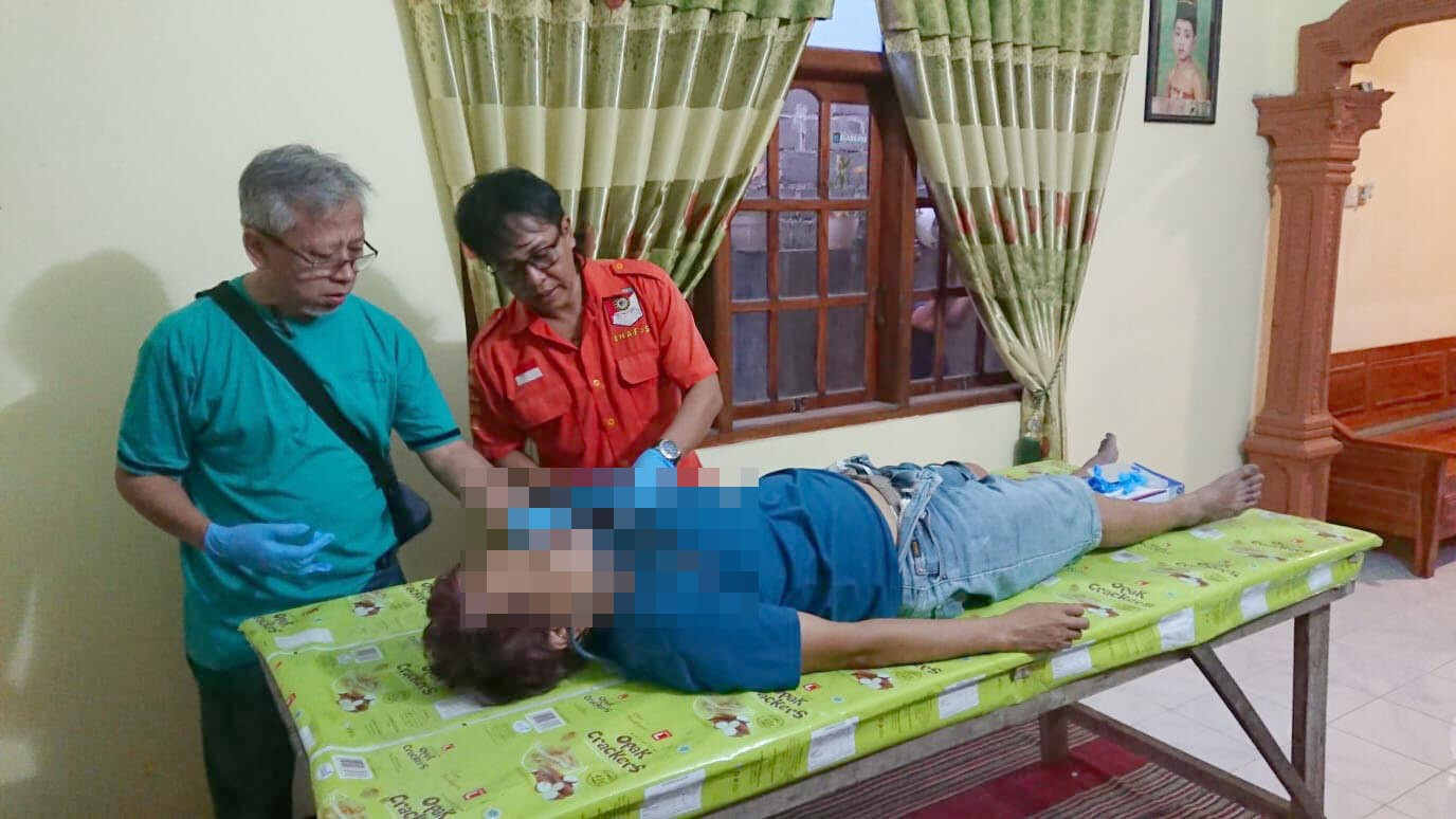 Wanita Paruh Baya Tulungagung, Tewas Gantung Diri