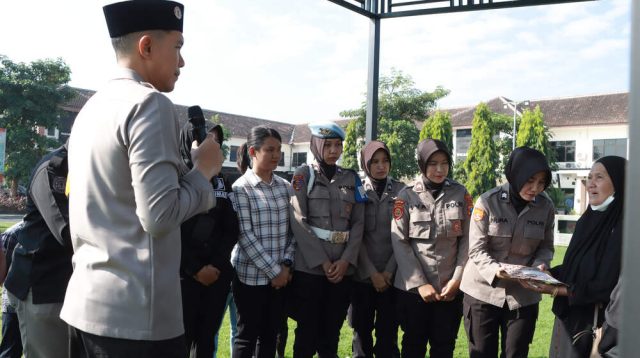 Doa Bersama untuk Anaknya di Polres Jombang, Bripka Bagio: Briptu RDW Sosok yang Disiplin Bekerja dan Supel