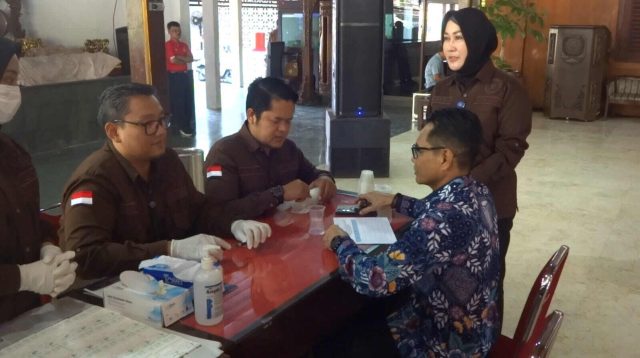 Tes Urine Pejabat Dinas dan Camat Tulungagung, Delapan Orang Absen