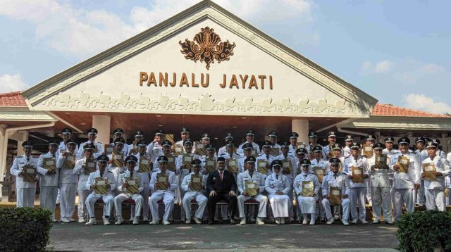 Pengukuhan 330 Kades, Mas Dhito: Kepala Desa Jabatan Mentereng, Soal Warga, Jangan Keduluan Bupati