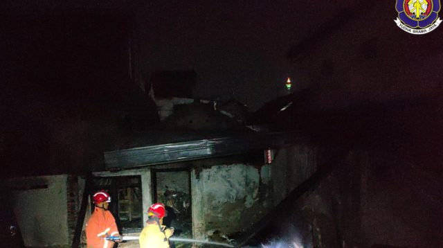 Diduga Tolak Dievakuasi, Tewas Terbakar di Rumah Sendiri