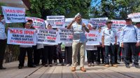 Ratusan Elemen Masyarakat Trenggalek Demo, Pertahankan Mas Ipin Agar Tak Melenggang ke Pilgub Jatim