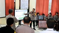 Polres Trenggalek simulasikan pengamanan Pilkada dengan menggunakan Electronic Tactical Game atau menampilkan dunia nyata secara virtual.