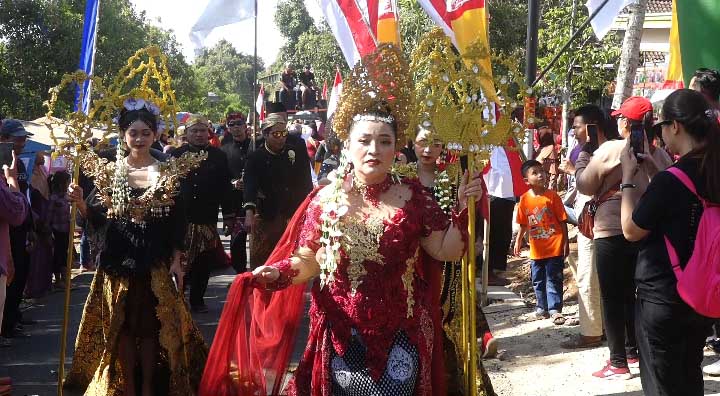 Tonton Karnaval di Kabupaten Nganjuk, Warga Dapat 3.500 Porsi Bakso Gratis, Ini Kata Kades Kepel Ngetos
