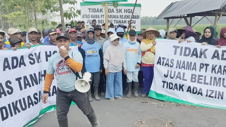 Tolak Perpanjangan HGU PT Mangli Dian Perkasa, Ratusan Petani Bentangkan Spanduk