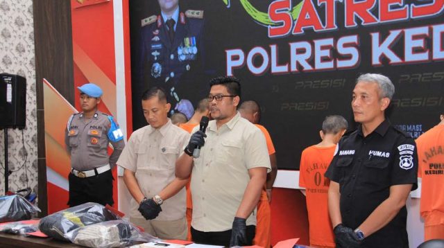 Kasus Penculikan dan Penusukan di Kota Kediri Terungkap, Pelaku Juga Bawa Cairan Kecubung, Untuk Apa?