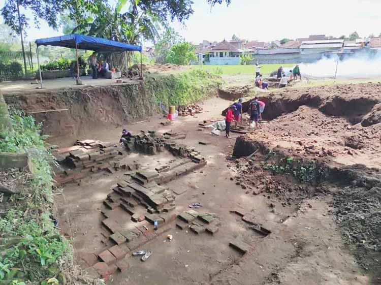 Ekskavasi Candi Gedog Terkendala, Ini Kata Disbudpar Kota Blitar