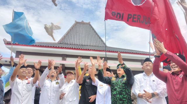 Usai Deklarasi Dukungan dan Lepas Merpati, Bambang-Bayu Langsung Mendaftar ke KPU