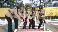 Rangkaian HUT ke-76 Polwan, Ziarah ke Taman Makam Pahlawan Madiun