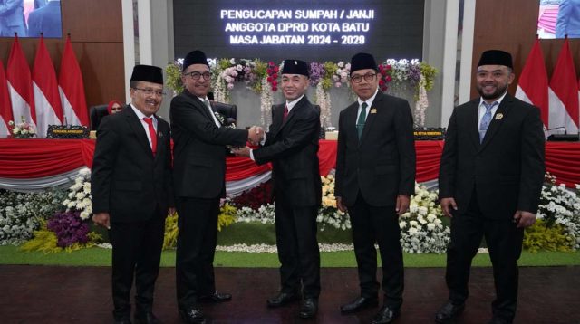 Sebanyak 30 Anggota DPRD Kota Batu Dilantik, Punjul Santoso sebagai Ketua Sementara