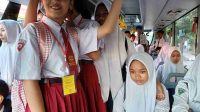 Masuk Tahun Ajaran Baru, Bus Sekolah Diserbu Pelajar