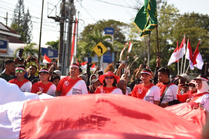 kirab merah putih kota kediri