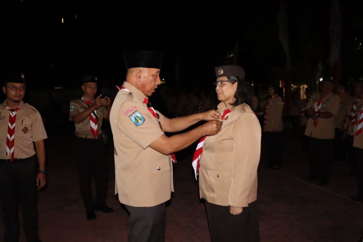 lencana pramuka pj wali kota kediri zanariah