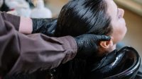 8 Strategi Merawat Rambut Kering saat Cuaca Dingin Melanda, Bye-Bye Rambut Rusak! 8 Strategi Merawat Rambut Kering saat Cuaca Dingin Melanda, Bye-Bye Rambut Rusak!