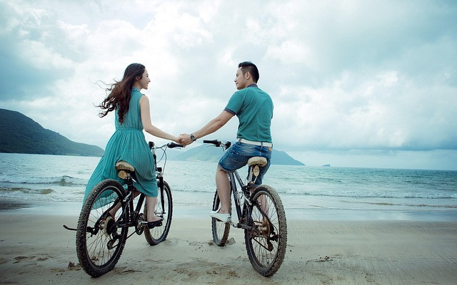 Bagaimana Hubungan Romantis Dapat Meningkatkan Kesejahteraan? 10 Kunci untuk Hidup Lebih Bahagia dan Sehat