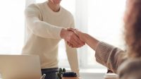 PENTING! 5 Tips Ampuh Menghadapi Orang dengan Kepribadian ENTJ di Tempat Kerja