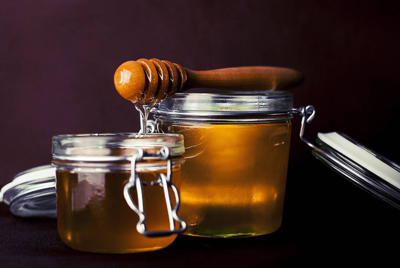 Madu dan Diabetes, Mengurai Mitos dan Fakta Seputar Konsumsi Madu Terhadap Kadar Gula Darah