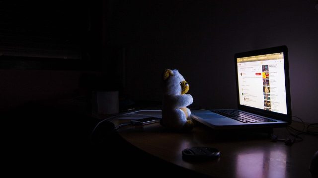 8 Peran Terapi Cahaya dalam Mengatasi Insomnia, Sudah Pernah Coba Terapkan Ini?