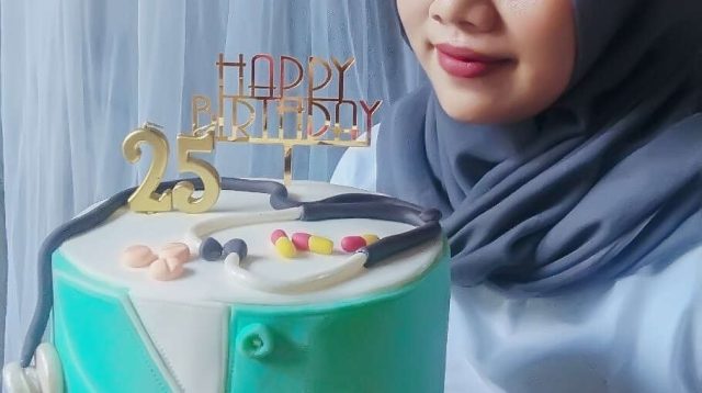 Berwirausaha Tak Kenal Usia, Pengusaha Kue Ulang Tahun Sukses Usai Banting Setir