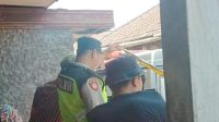1695648919-cemburu-istri-ditusuk-pria-kota-batu-akhiri-hidup-dengan-gantung-diri Cemburu, Istri Ditusuk, Pria Kota Batu Akhiri Hidup dengan Gantung Diri
