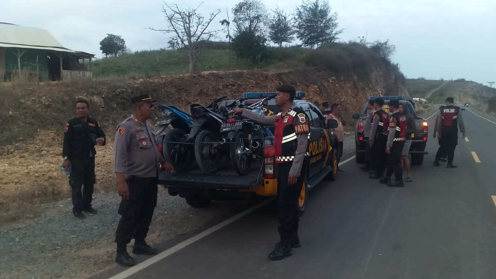 Razia Balap Liar di JLS Blitar Amankan Sejumlah Motor