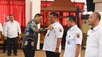 Wali Kota Kediri Serahkan SK Kenaikan Pangkat Kepada 209 ASN dan Satya Lencana Karya Satya Kepada 412 ASN