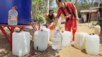 Potret Warga Terdampak Kekeringan, Mencari Air Bersih di Trenggalek Sulitnya Bak Berebut Emas