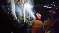 Korsleting Listrik, Rumah Warga Blitar Terbakar, Kerugian Sekitar Rp 15 juta