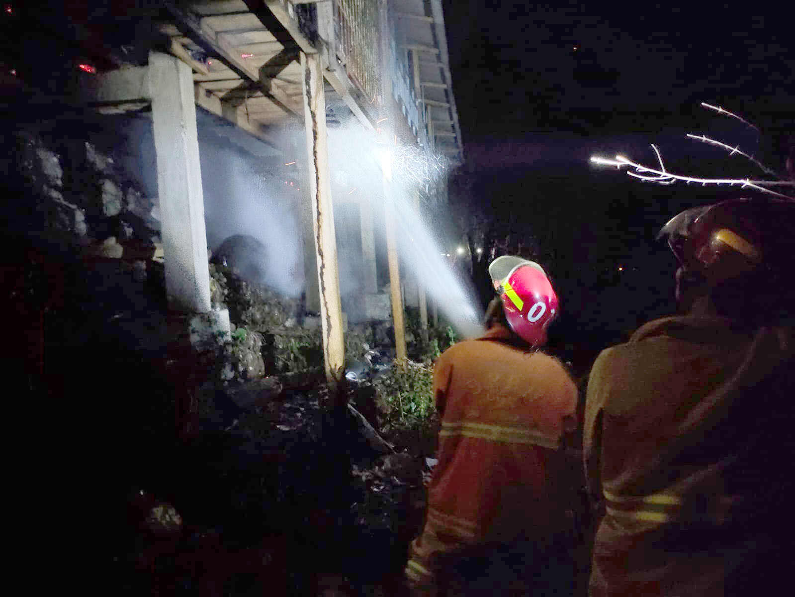 Korsleting Listrik, Rumah Warga Blitar Terbakar, Kerugian Sekitar Rp 15 juta