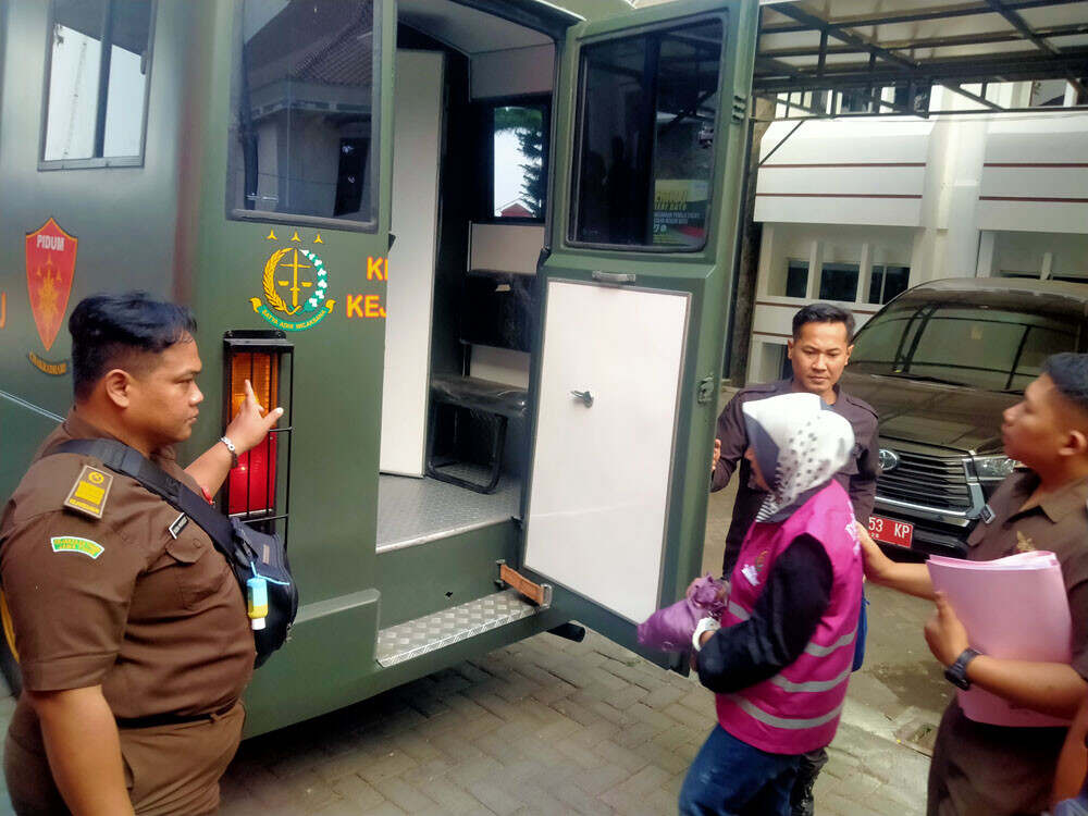 Dua Tersangka Korupsi Proyek Puskesmas Bumiaji Kota Baru Dititipkan Lapas