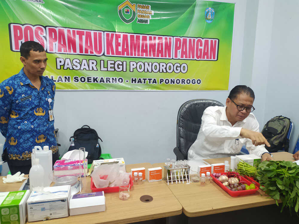 Bapanas Turun Gunung, Cek Keamanan Pangan di Pasar Legi Ponorogo