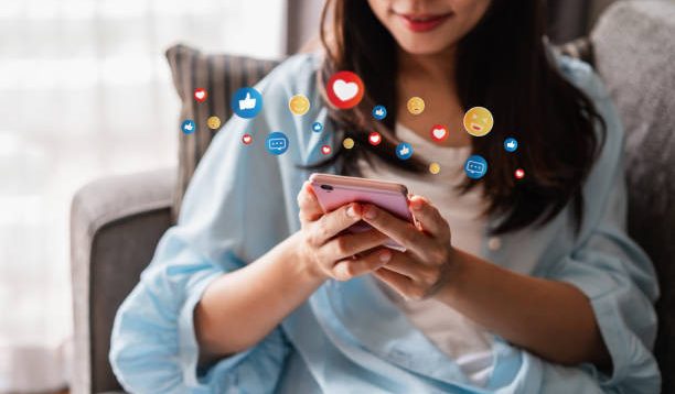 Intip Pengaruh Positif dari Media Sosial, Platform untuk Bangun Koneksi dan Kesadaran Sosial