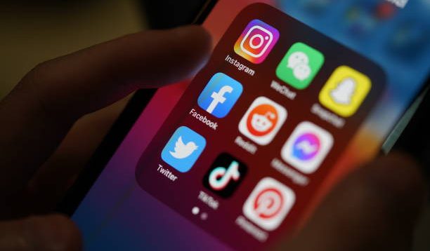 10 Tips Menggunakan Media Sosial dengan Bijak, Maksimalkan Manfaat dan Minimalkan Dampak Negatif
