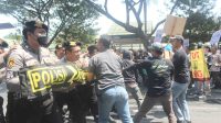 Seribu Personel Ikuti Simulasi Sismpamkota di SLG Kediri