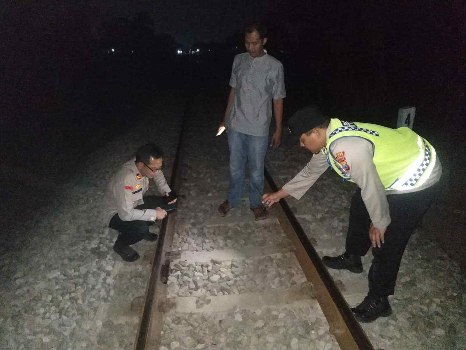 Memilukan, Balita Kediri Meninggal Tertabrak Kereta Api