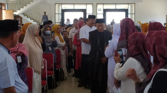 ASN Kabupaten Ponorogo Sarungan Ala Santri Sambut HSN 2023