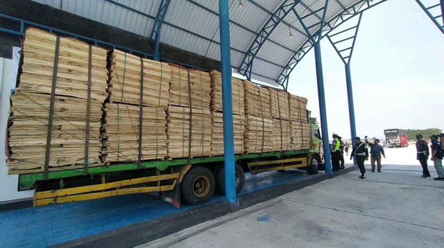 Razia Truk Odol Tol Ngawi-Kertosono, Puluhan Terjaring di Madiun