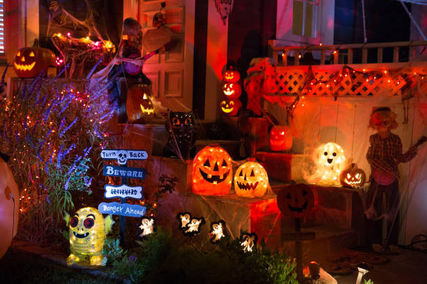 Bikin Merinding! 10 Inspirasi Dekorasi Rumah Tampak Seram saat Perayaan Halloween