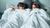 16981233039 Pentingnya Kesehatan Seksual dalam Hubungan, Jadi Aspek yang Mendukung Keharmonisan Anda-ilustrasi-kesehatan-seksual-berpengaruh-pada-keharmonisan-dalam-hubungan-pasangan 9 Pentingnya Kesehatan Seksual dalam Hubungan, Jadi Aspek yang Mendukung Keharmonisan Anda