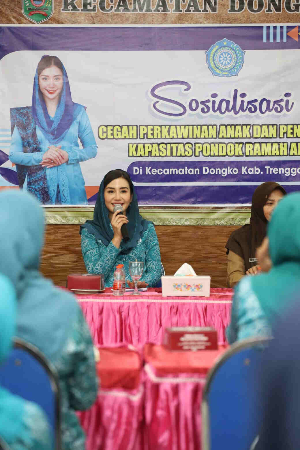Sosialisasikan Cepak ke Ponpes, Ketua TP-PKK Trenggalek Ajak Santri Jadi Pejuang Masa Kini