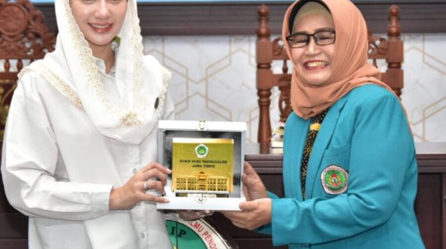 Jadi Pembicara STKIP PGRI Trenggalek, Novita Hardini Dorong Lahirnya Wirausaha Milenial