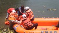 1698942122-menghilang-tiga-hari-ditemukan-mengambang-di-sungai-jombang Menghilang Tiga Hari, Ditemukan Mengambang di Sungai Jombang