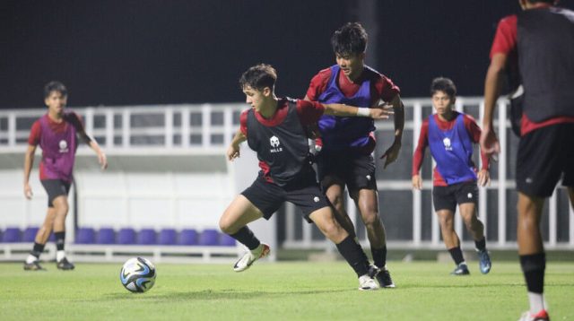 2 Hari Jelang Piala Dunia U 17, Tim Garuda Muda Latihan Pertama, Amar Brkic Merasakan Kepanasan