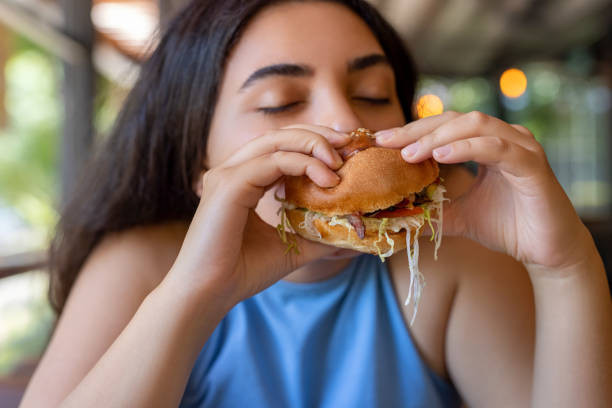 Mengatasi Ketergantungan Junk Food, 10 Langkah Praktis untuk Berhenti Mengkonsumsinya