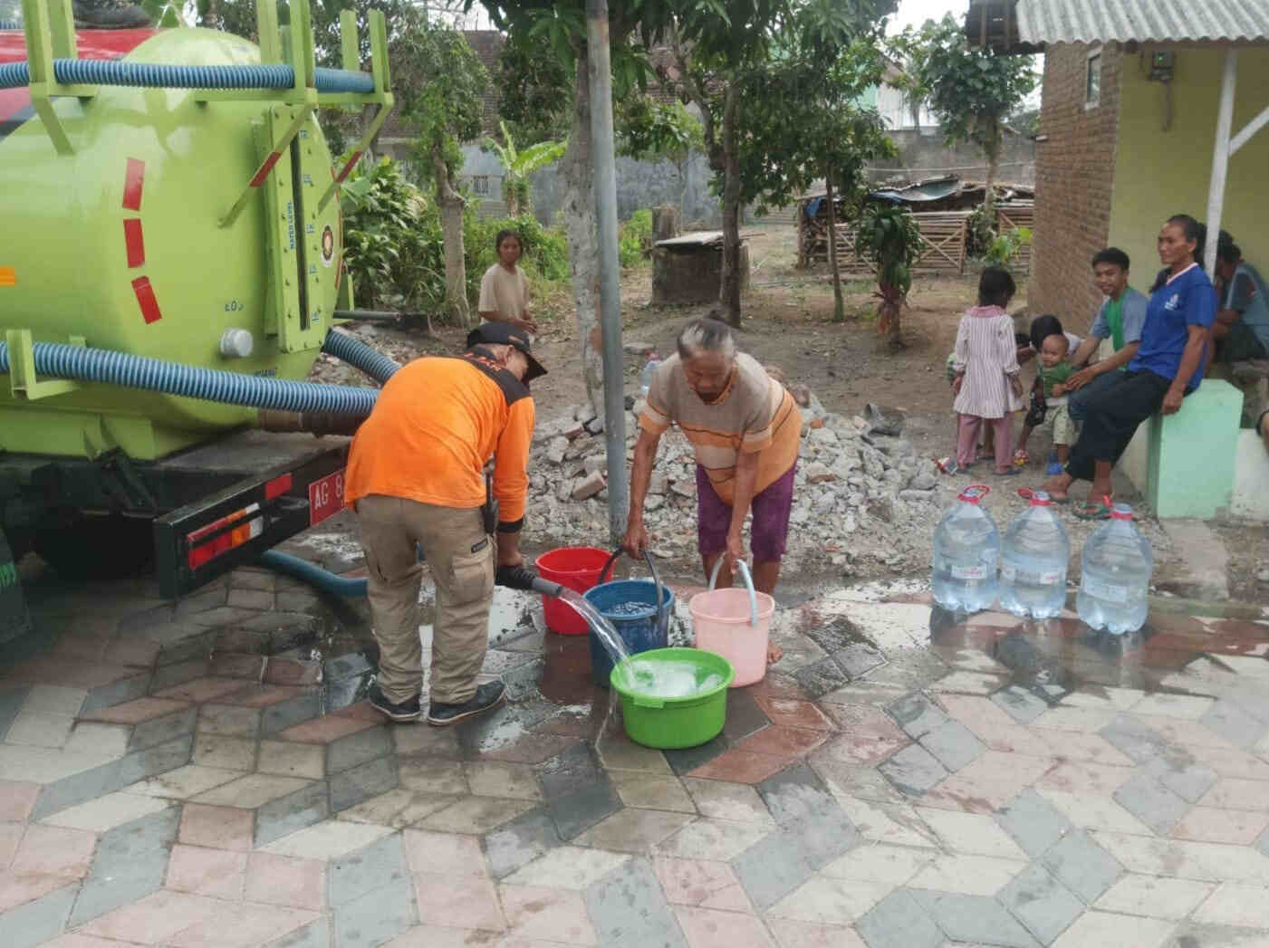 Debit Sumur Susut, Dua Kelurahan di Kota Blitar Krisis Air Bersih