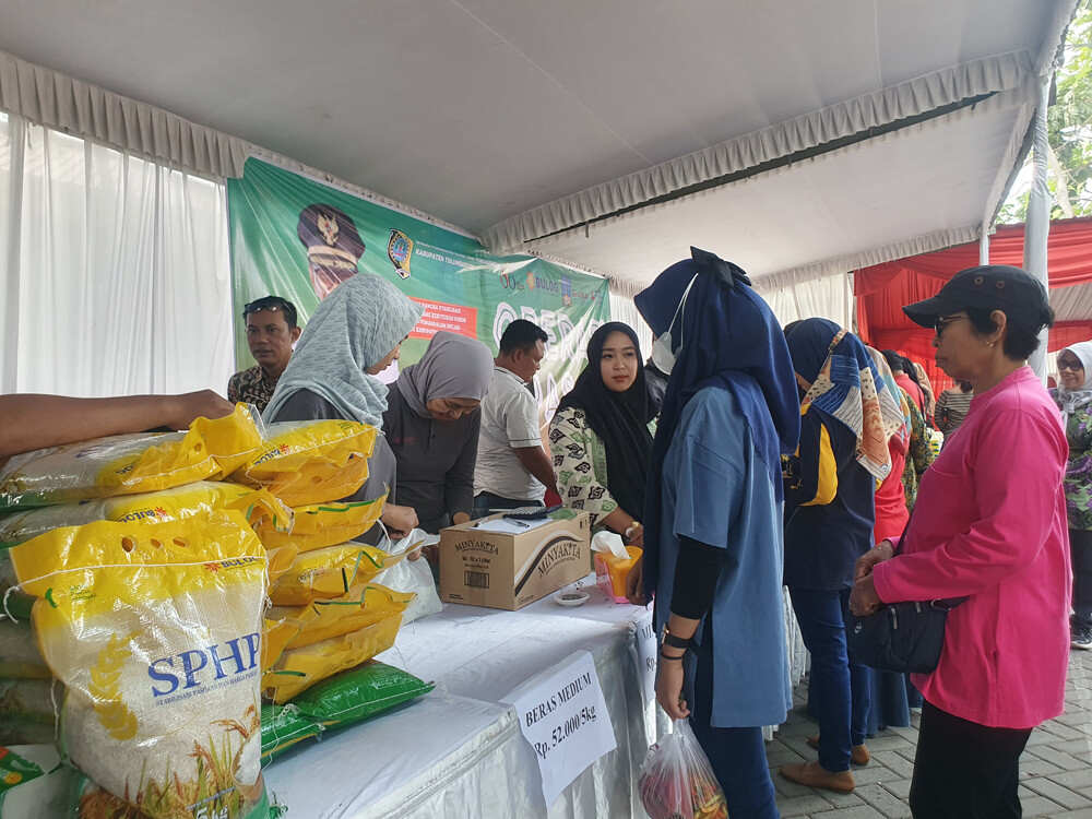 Harga Beberapa Bapok Naik, Disperindag Kabupaten Tulungagug Gelar Operasi Pasar