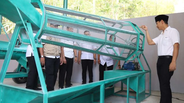 Resmikan TPS3R, Bupati Trenggalek Dorong Emak-emak Sulap Sampah Jadi Berkah