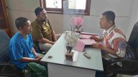 1699627714-jaksa-terima-tahap-ii-perkara-ayah-bunuh-anak-kandung-di-kediri-tersangka-dijerat-pasal-berlapis Jaksa Terima Tahap II Perkara Ayah Bunuh Anak Kandung di Kediri , Tersangka Dijerat Pasal Berlapis