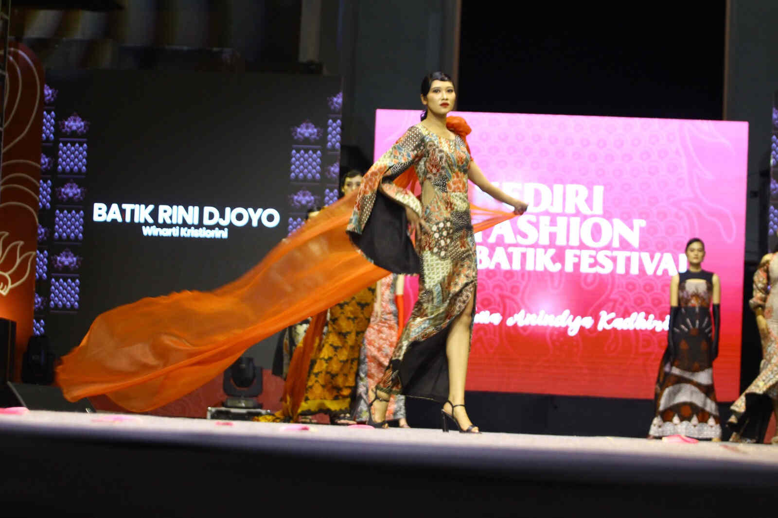 Gelaran Kediri Fashion Batik Festival 2023, Batik Padma Anindya Khadiri Diluncurkan